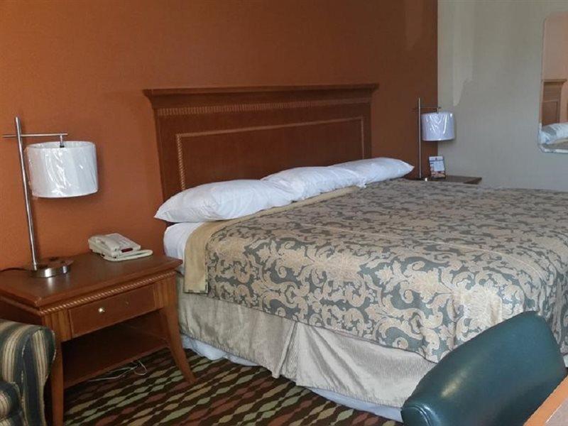 Super 8 By Wyndham Myrtle Beach/Market Common Area Dış mekan fotoğraf